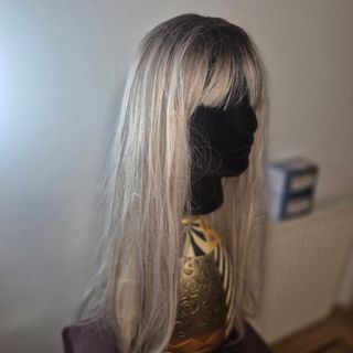 Peluca sintética alta gama beige/marrón