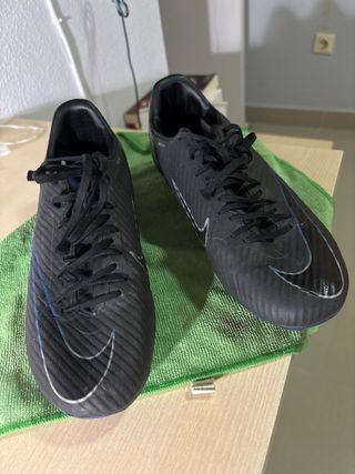 Botas de fútbol Nike Talla 42