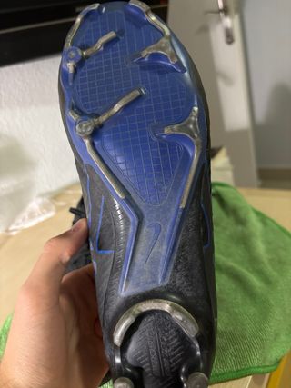 Botas de fútbol Nike Talla 42
