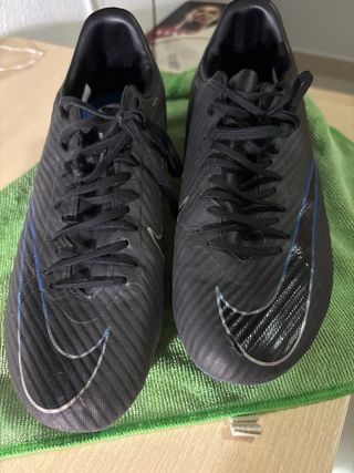 Botas de fútbol Nike Talla 42