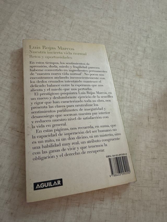 Libro Nuestra Incierta Vida Normal