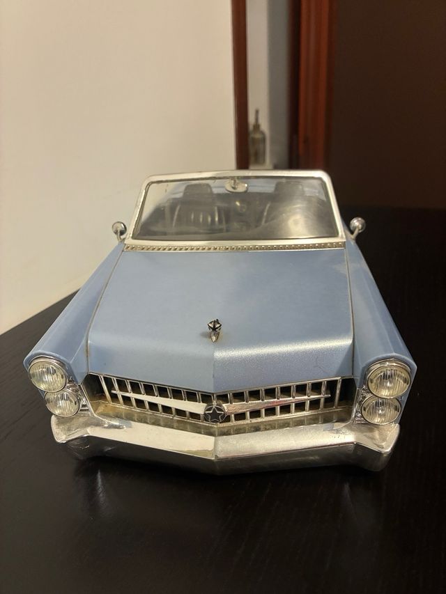 Coche descapotable Bratz azul