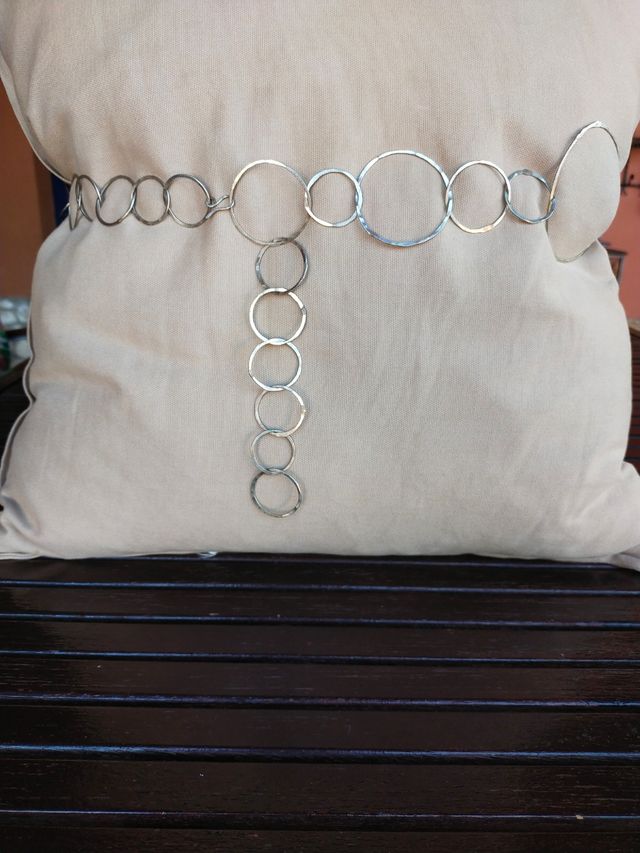 Cinturón de acero artesanal