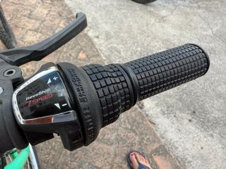 Bicicleta BMX Negra y Verde