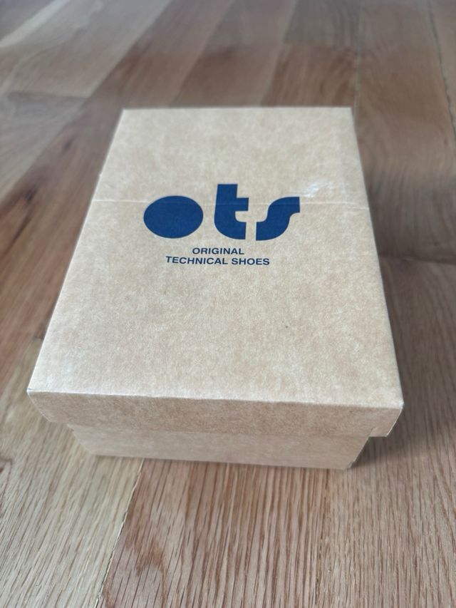 Zapatos piel bebé beige talla 22