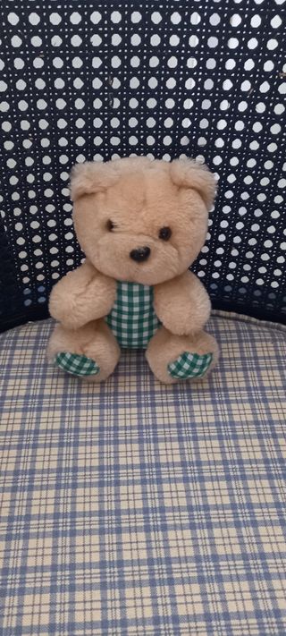 Bambole di pezza e orsacchiotto