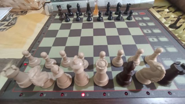 Ajedrez Electrónico Novag Mentor 16