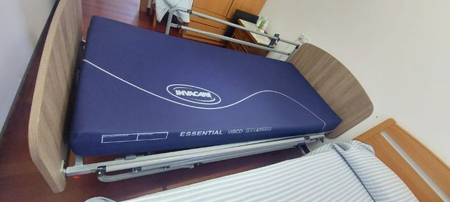 Cama articulada para personas mayores