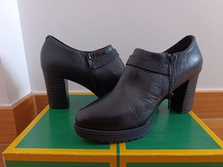 Zapatos de tacón Pitillos negros