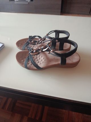 Sandalias negras talla 38