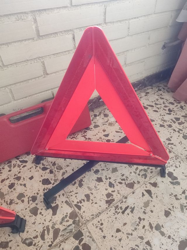 Triángulos de seguridad para coche plegables