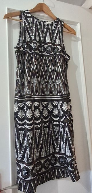 Vestido H&M estampado geométrico talla M