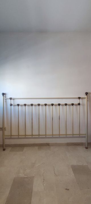 Cabecero de cama de metal 150