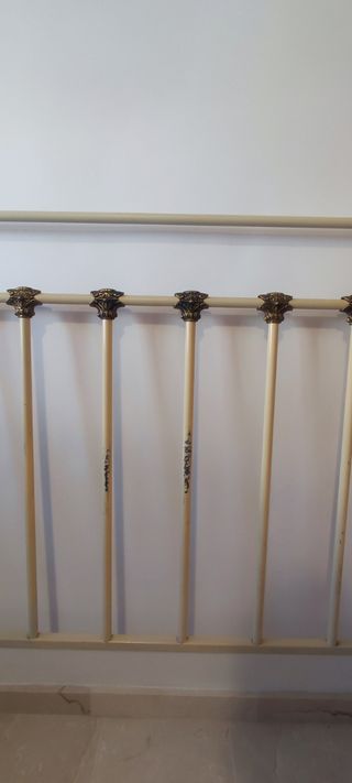 Cabecero de cama de metal 150