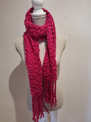 Bufanda rosa de lana gruesa