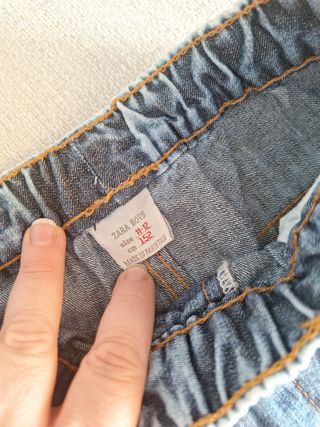 Pantalón Zara chico talla 12 efecto lavado