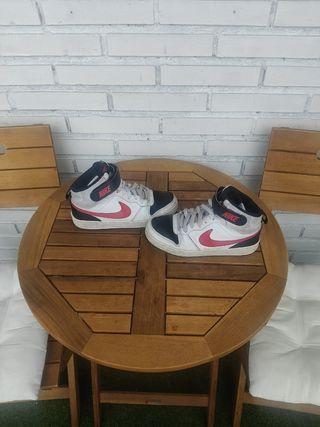 Zapatillas Bota Nike Niño 
