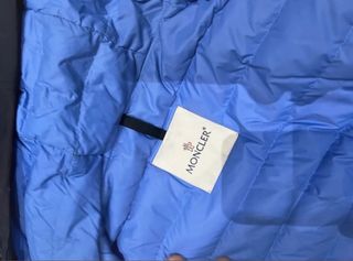 Chaqueta Moncler Azul-Gris
talla 3, como una M/L
