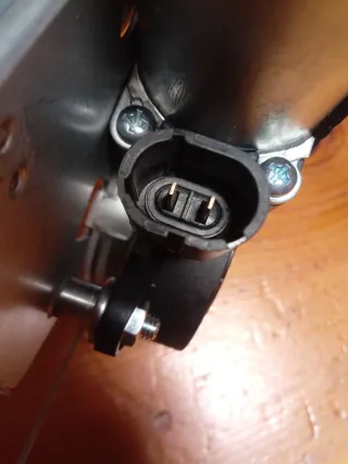 Elevalunas Delantero Izquierdo Renault Tráfic 2