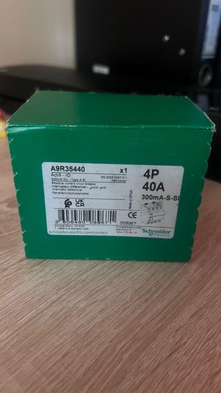 Interruptor Diferencial Schneider 4P40A 300mA-S-SI