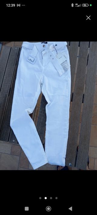 Pantalones Bershka blancos talla L