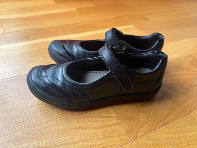 Zapatos Escolares Geox Niña Talla 33