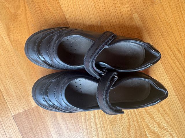 Zapatos Escolares Geox Niña Talla 33