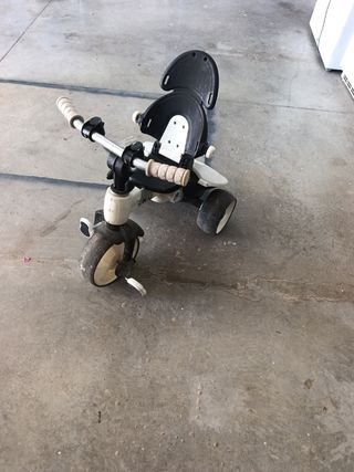 Triciclo infantil