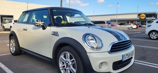 MINI Clubman 2012