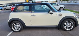 MINI Clubman 2012