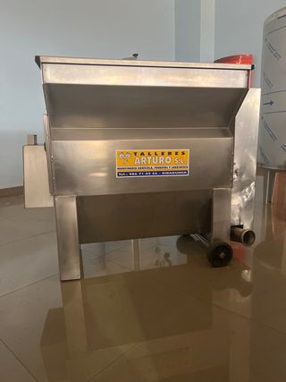 Despalilladora Inox con Bomba