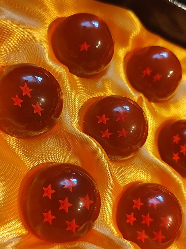 Bolas de Dragon Ball (x7) en su caja original