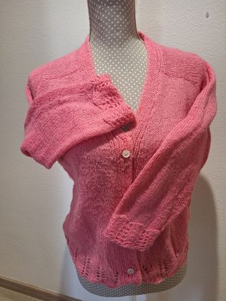 Chaqueta de lana rosa hecha a mano