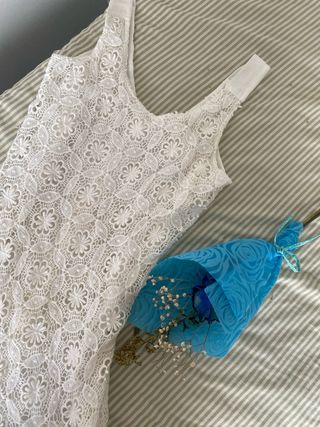 Vestido AMICHI encaje blanco