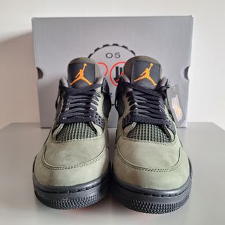 Nike Jordan 4 x Undefeated Verde Oliva