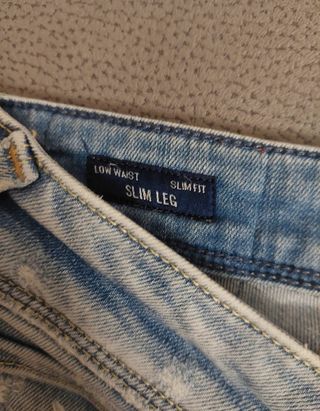 Jeans uomo strappati