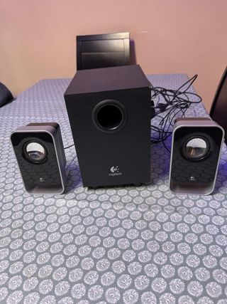 Altavoces Logitec Negros