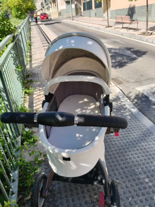 Precioso carro de bebé