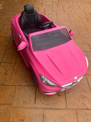 Coche eléctrico infantil rosa con mando