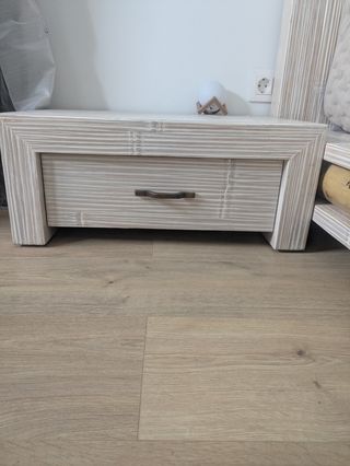 Dormitorio Bambú: Cabecero, Mesitas y Somier