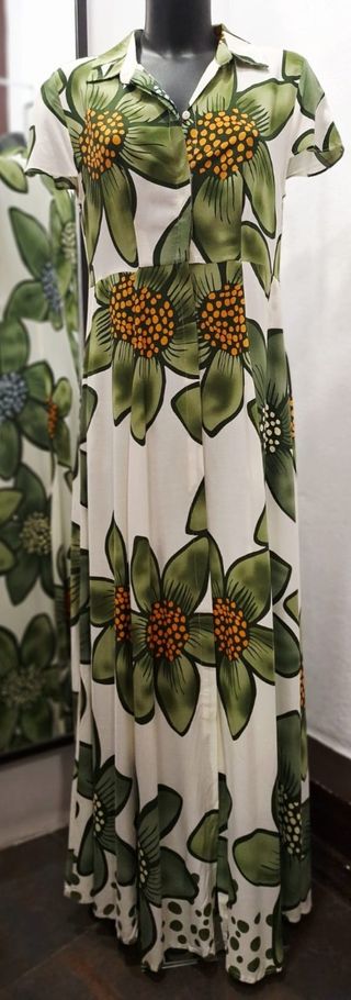 Vestido estampado floral abotonado