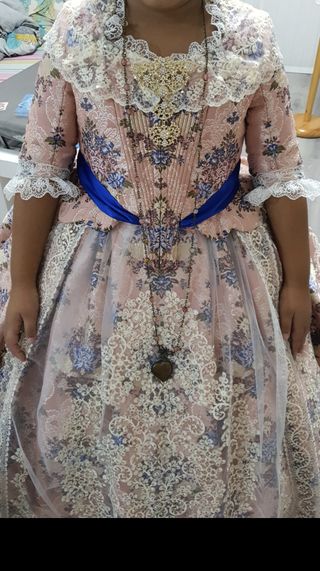 Traje de Fallera completo de 8-10 años