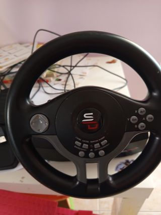 Volante Subsonic com Pedais