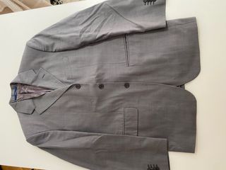 Traje de caballero gris