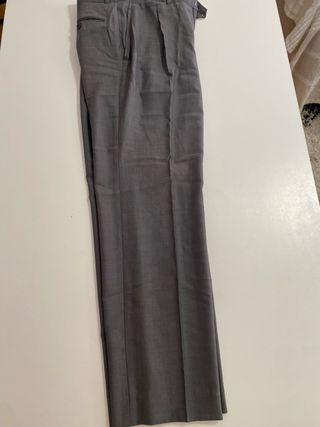 Traje de caballero gris