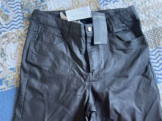 Pantalón efecto cuero Calzedonia negro
