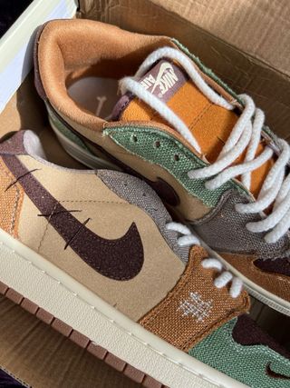 Zapatillas Jordan Marrones y Naranjas