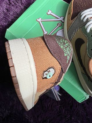 Zapatillas Jordan Marrones y Naranjas