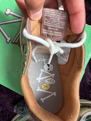 Zapatillas Jordan Marrones y Naranjas