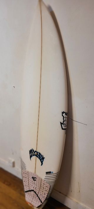 Tabla de surf 5'9 - 25.6L